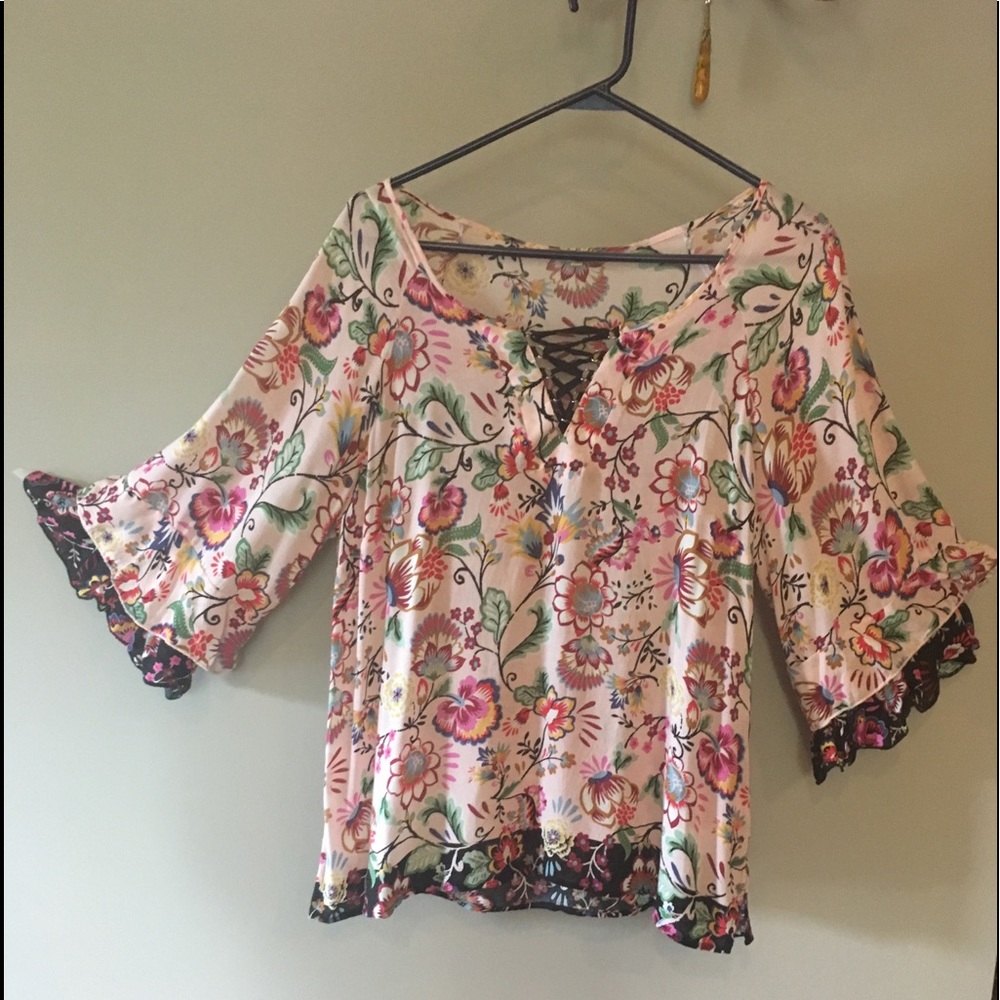 Flowy floral blouse